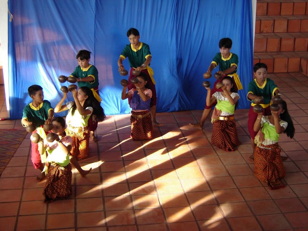 Expérience 10 Cambodge On teste la danse traditionnelle Cambodgienne