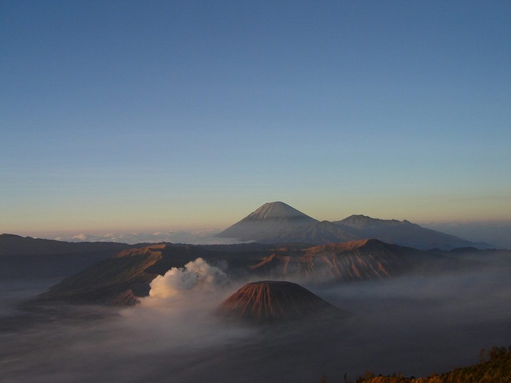 Expérience 4 Indonésie Java Bali Ascension et lever de soleil volcan Bromo