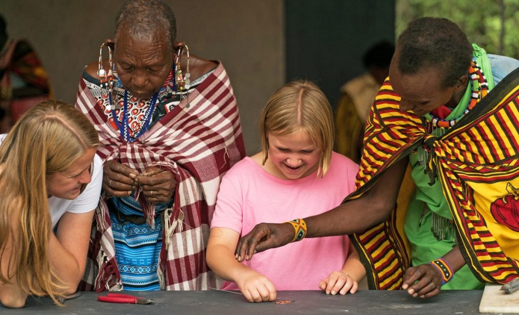 Kenya Famille Maji Moto Perles Masai